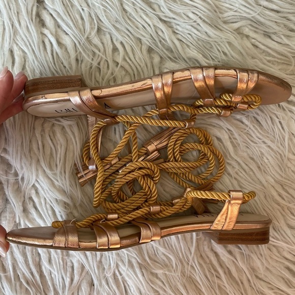 Anthropologie BILLY ELLA Lucerna Metallic Gold Leather Gladiator Tie Sandals 8 - Picture 7 of 12